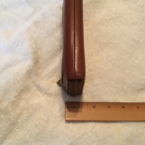 Nearly New Fossil Leather Wallet/Wristlet - Picture 6 of 8